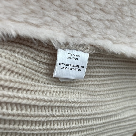 La Cite Acrylic and Wool Knitted Jacket - Picture 9 of 12